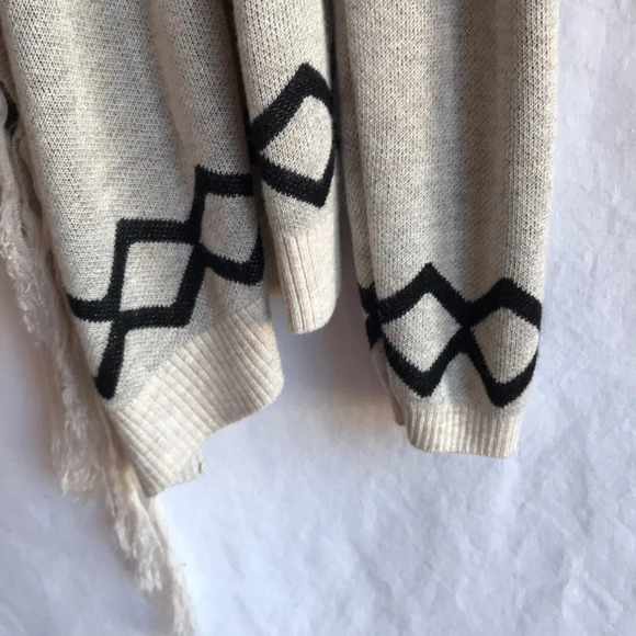 INC International Concepts petite Aztec print waterfall sweater, size PM - Picture 3 of 7